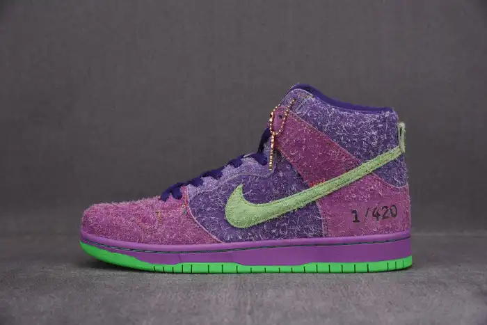 Cheap Husky Nike SB Dunk High Reverse Skunk 420 CW9971-500