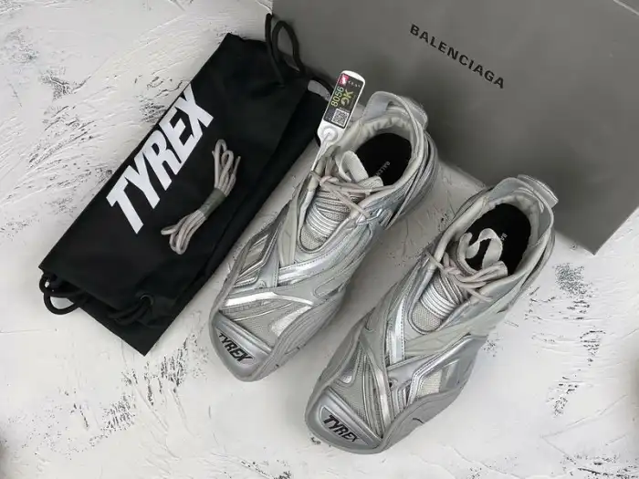 Rep LY BLCG Tyrex Silver 617517 W2WA1 8100