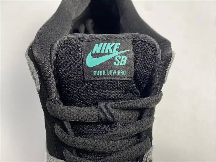 Reps LY Nike SB Dunk Low atmos Elephant BQ6817-009