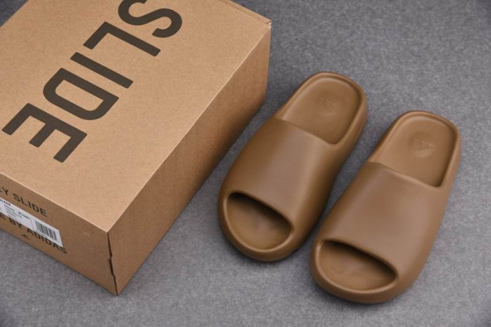 KICKWHO Adidas Yeezy Slide Core G55492