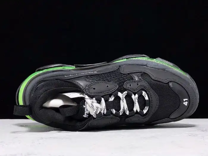 Rep LY BLCG Triple S Black Yellow Fluo 541624 W09ON 1047