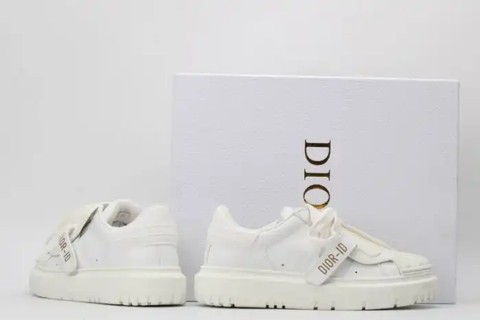 Affordable DR SNEAKER