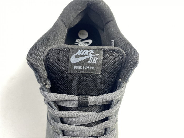 KICKWHO Nike SB Dunk Low Dark Grey Black Gum AR0778-001