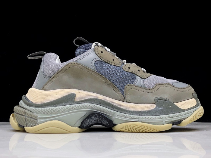 TB BLCG Triple S Grey Beige 656686 W06G01 1022