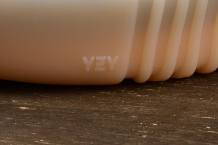 TB adidas Yeezy 750 Boost Light Brown BY2456