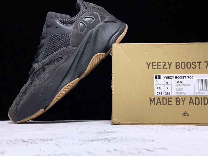 TB Adidas Yeezy Boost 700 Utility Black FV5304