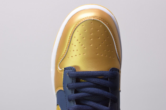 KICKWHO Nike SB Dunk Low Jewel Swoosh Gold CK3480-700