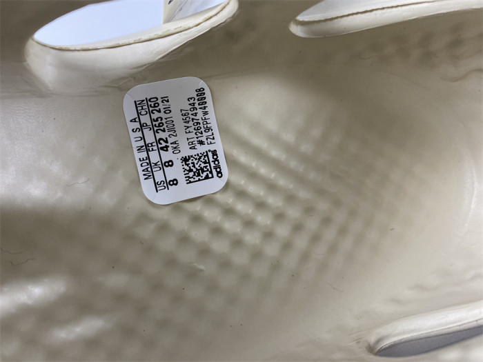 KICKWHO Adidas Yeezy Foam RNNR Sand FY4567