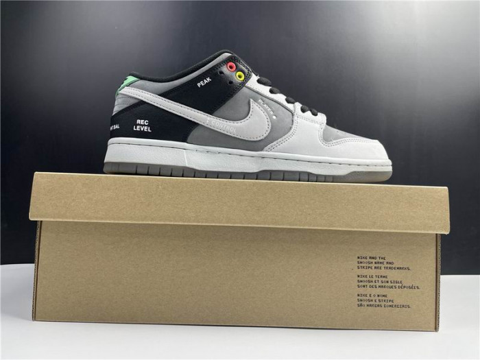 TB Nike SB Dunk Low VX1000 CV1659-001