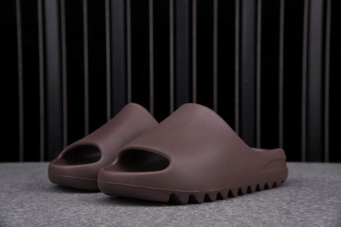 TB Adidas Yeezy Slide Soot G55495