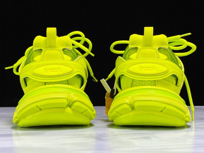 KICKWHO BLCG Track Trainer Lime 542023 W2LA1 3501