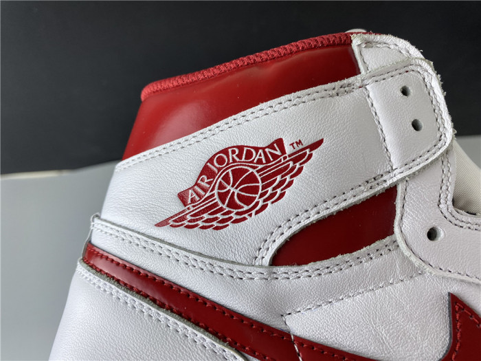 TB Air Jordan 1 Retro Metallic Red (2017) 555088-103