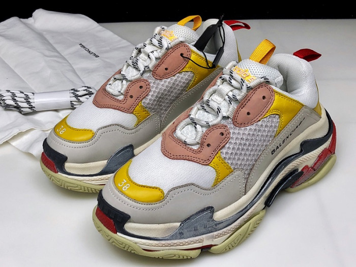 KICKWHO BLCG Triple S Cream Yellow Red 524038 W09O5 9035