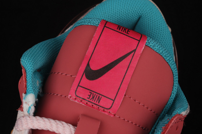 KICKWHO Nike Dunk Mid Social Status Free Lunch Strawberry Milk DJ1173-600