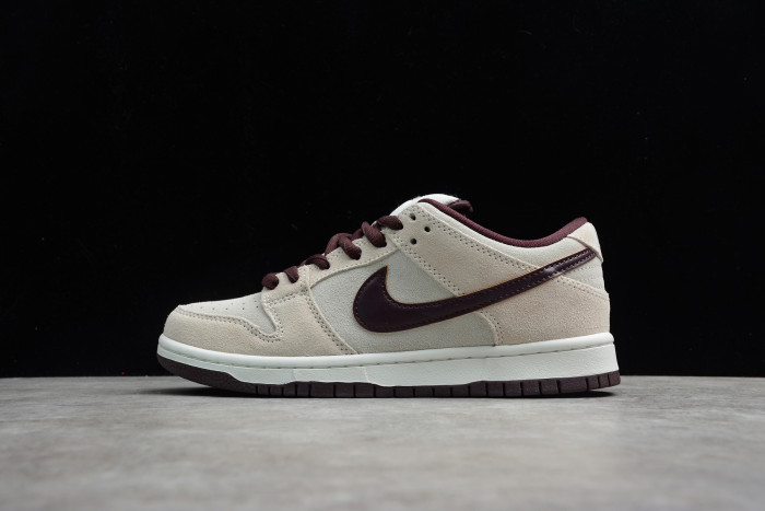 TB Nike SB Dunk Low Desert Sand Mahogany BQ6817-004