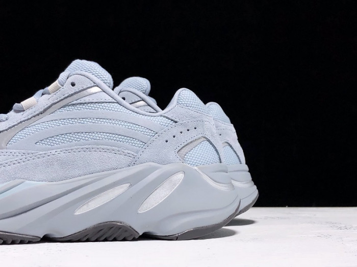 TB Adidas Yeezy Boost 700 v2 Hospital Blue FV8424