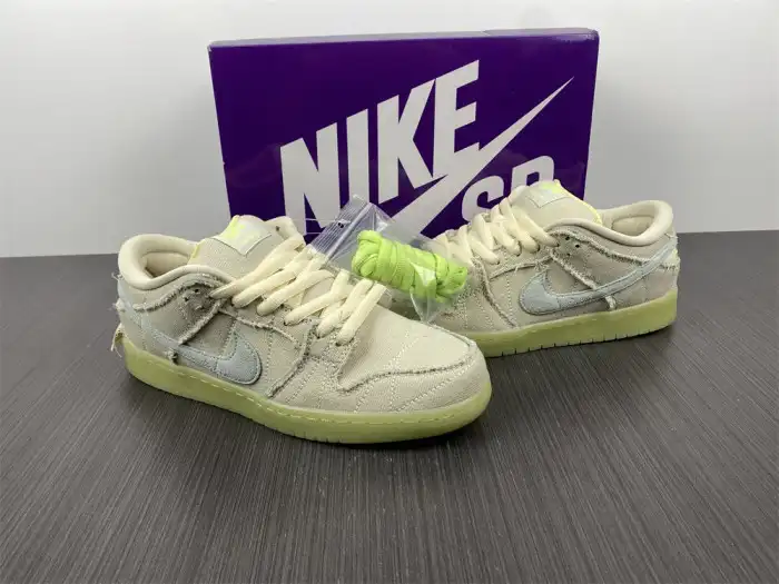 Reps LY Nike SB Dunk Low Mummy DM0774-111