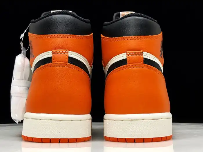 Kick Theory Air Jordan 1 x Off-Louis AJ1 OW AQ0818-158