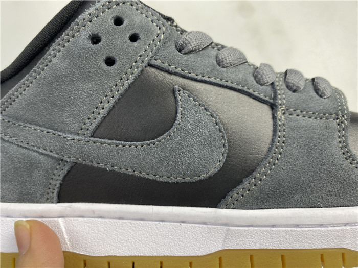 KICKWHO Nike SB Dunk Low Dark Grey Black Gum AR0778-001