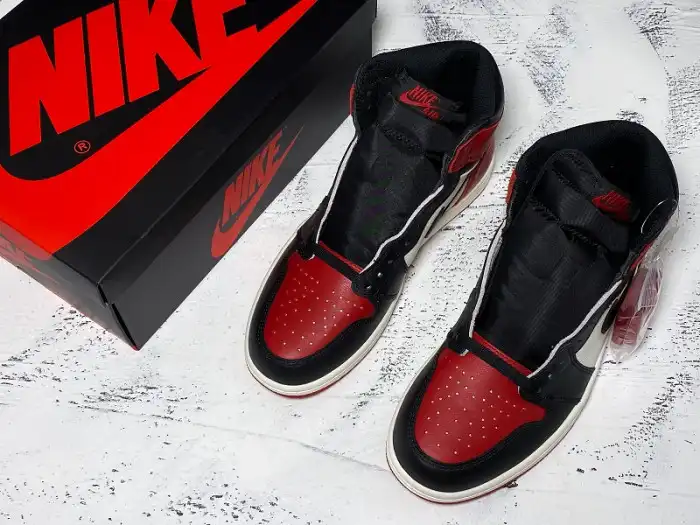 Kick Theory Air Jordan 1 Retro High OG Bred Toe 555088-610