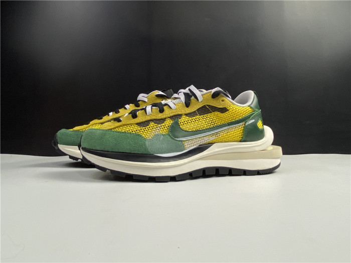 TB NIKE VAPORWAFFLE SACAI TOUR YELLOW STADIUM GREEN CV1363-700