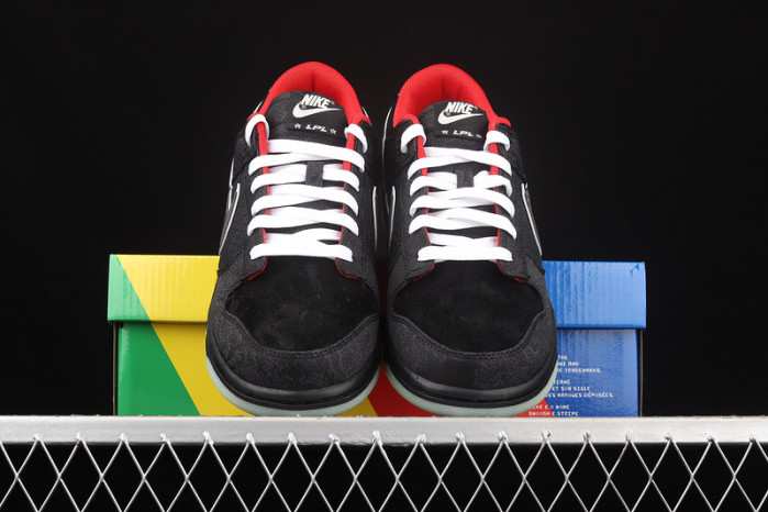 TB LPL x Nike Dunk Low DO2327-011