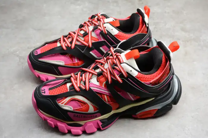 Bmlin BLCG Track Trainers Pink Red (W) 542436 W1GC1 1052