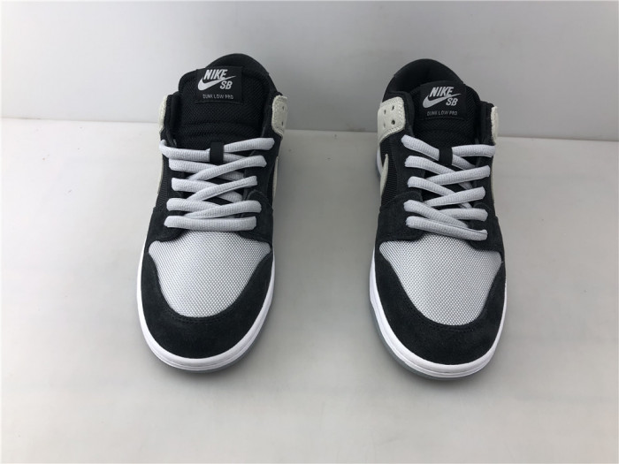 KICKWHO Nike Sb Zoom Dunk Low Pro Black Wolf Grey-White-White 854866-001