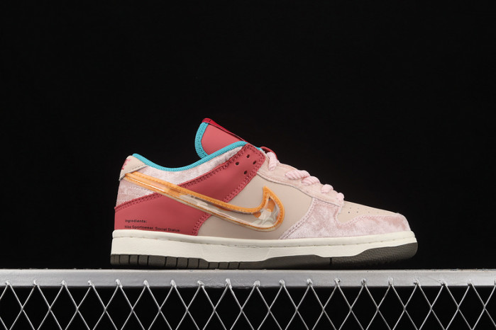 KICKWHO Nike Dunk Mid Social Status Free Lunch Strawberry Milk DJ1173-600