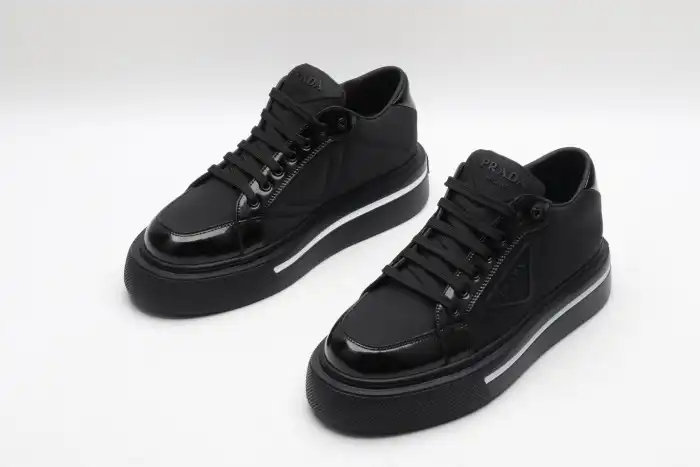 Bmlin Prada sneakers