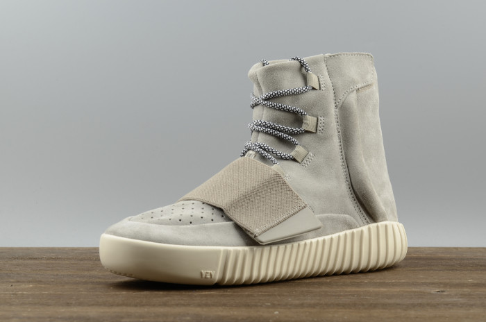 TB Kanye West x adidas Yeezy 750 Boost Grey B35309