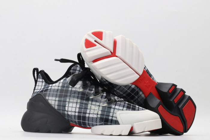 TB DR-CONNECT BLACK PLAID