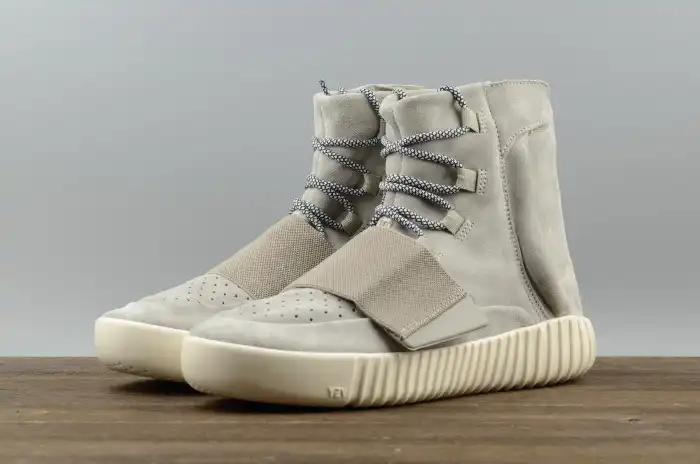 Bmlin Kanye West x adidas Yeezy 750 Boost Grey B35309