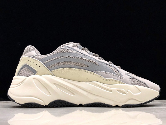 TB Adidas Yeezy Boost 700 V2 Static EF2829