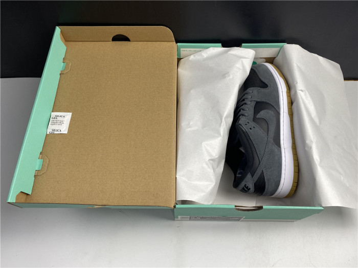 KICKWHO Nike SB Dunk Low Dark Grey Black Gum AR0778-001