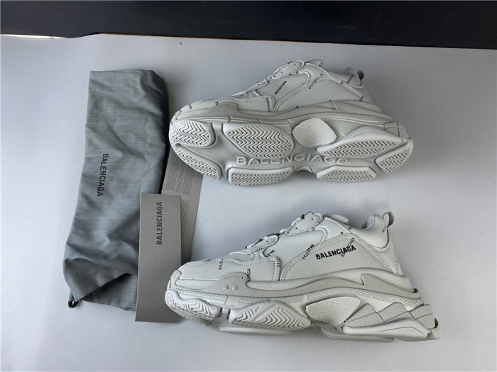 KICKWHO BLCG ALL OVER LOGO TRIPLE S SNEAKER 536737 W2FA1 1210