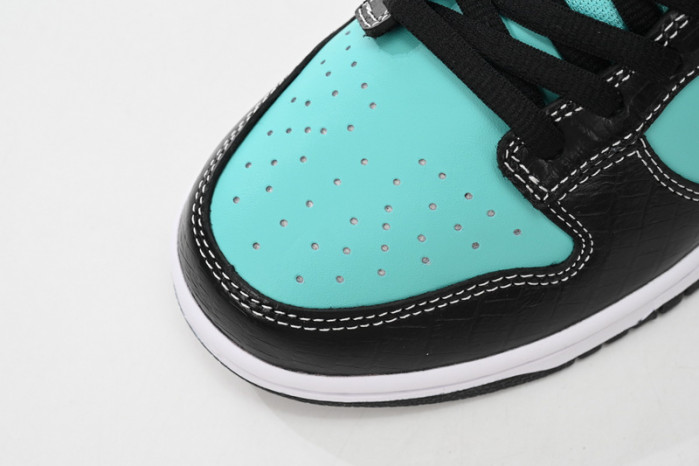 KICKWHO Nike Dunk SB Low Diamond Supply Co. "Tiffany" 304292-402