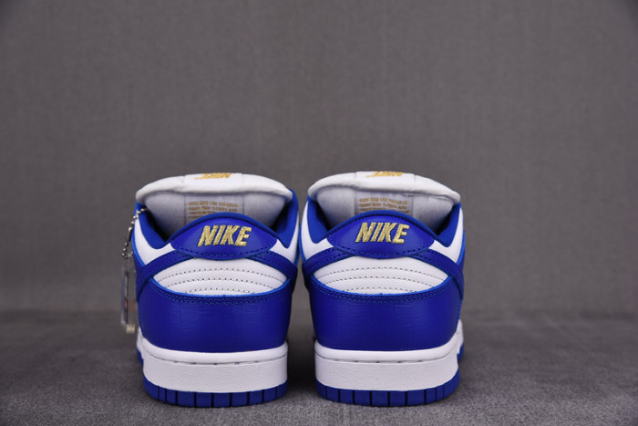 KICKWHO Nike SB Dunk Low Supre* Stars Hyper Royal (2021) DH3228-100