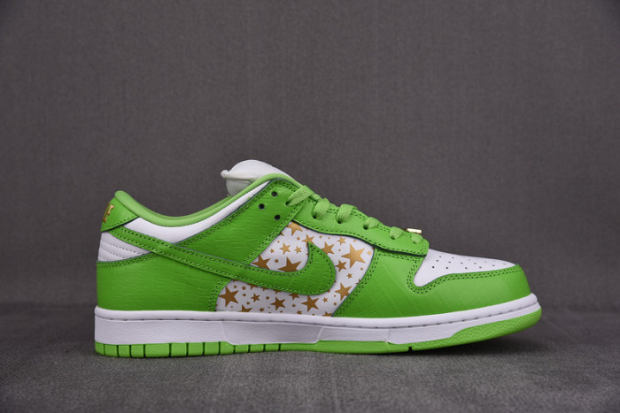 TB Nike SB Dunk Low Supre* Stars Mean Green (2021) DH3228-101