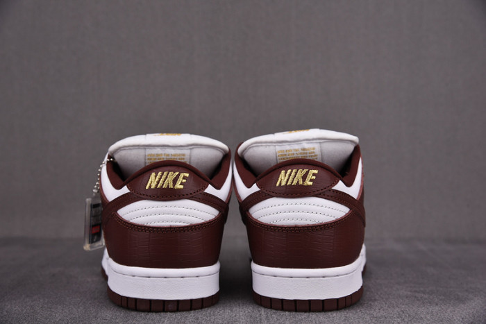 KICKWHO Nike SB Dunk Low Supre* Stars Barkroot Brown (2021) DH3228-103