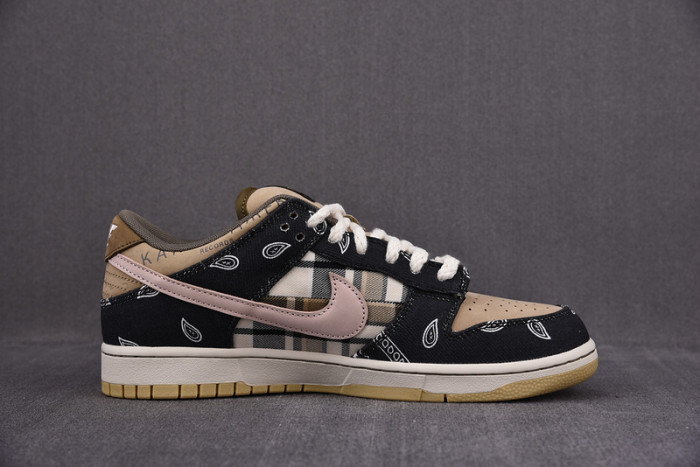 KICKWHO Travis Scott x Nike SB Dunk Low CT5053-001