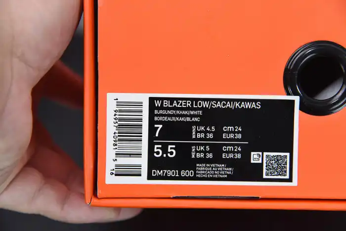 Bmlin Nike Blazer Low sacai KAWS Red DM7901-600