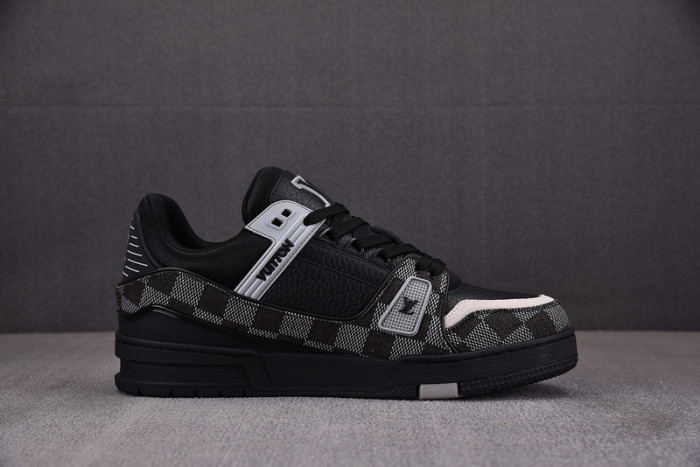 TB LV TRAINER SNEAKER 24062702