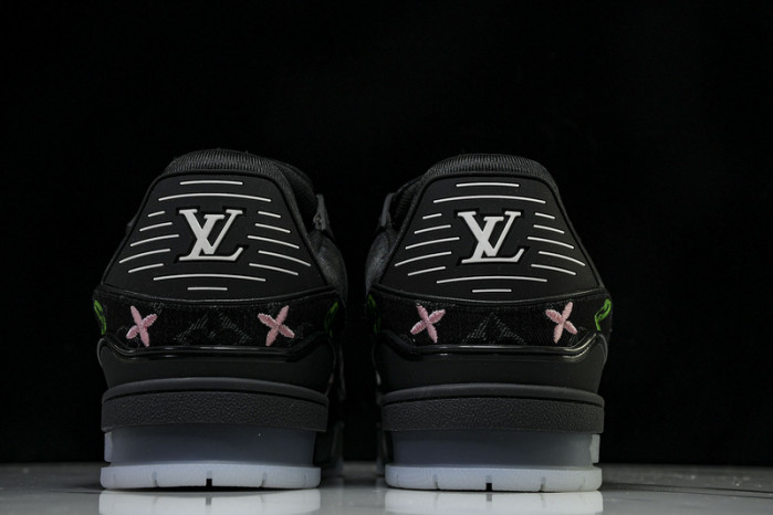 TB LV TRAINER SNEAKER 24111502