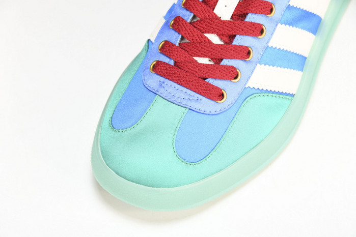 TB adidas x Gucci women's Gazelle sneaker 707867 U7R10 3660