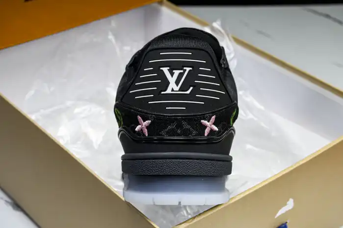 Rep LY LV TRAINER SNEAKER 24111502