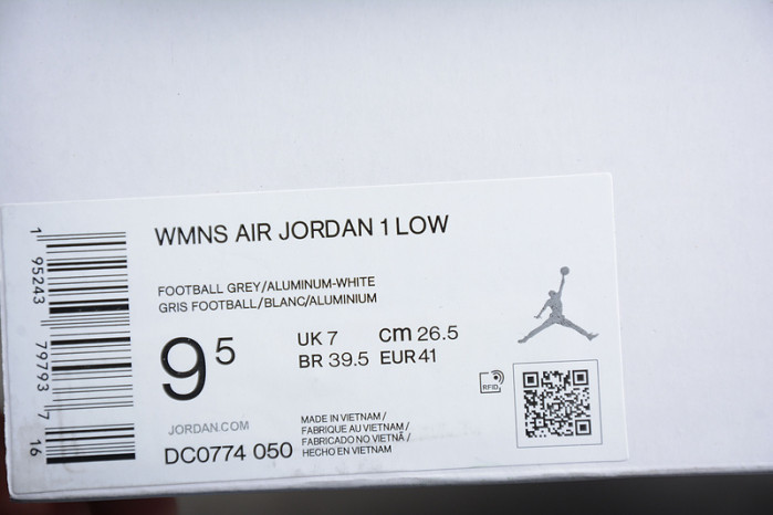 TB Jordan 1 Low University Blue (W) DC0774-050