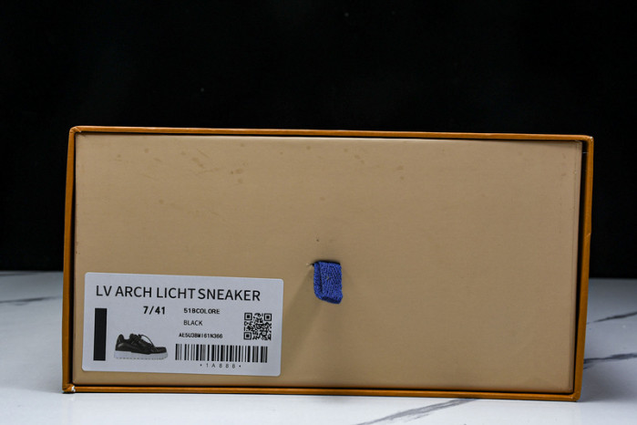 TB LV ARCH LIGHT SNEAKER 24111511