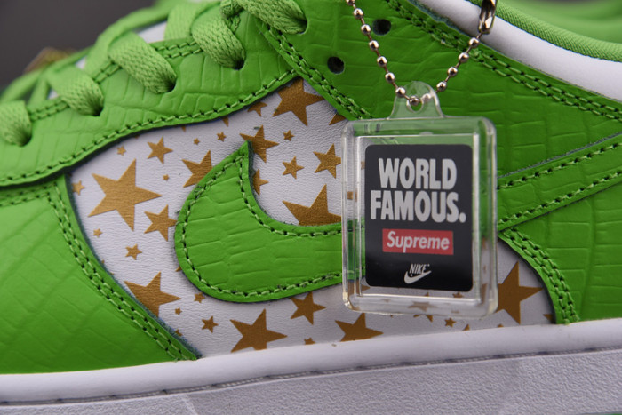 TB Nike SB Dunk Low Supre* Stars Mean Green (2021) DH3228-101