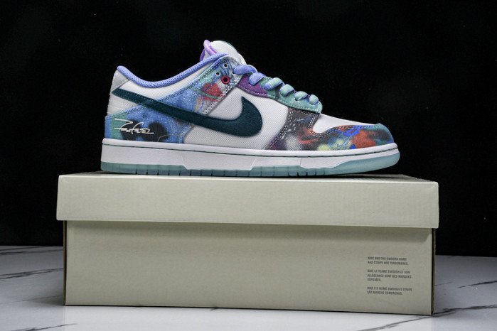 TB Nike SB Dunk Low Futura Laboratories Bleached Aqua HF6061-400